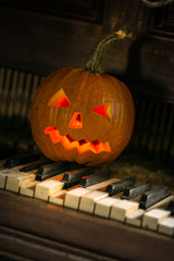 Halloween: Piano sheet music at multi-levels